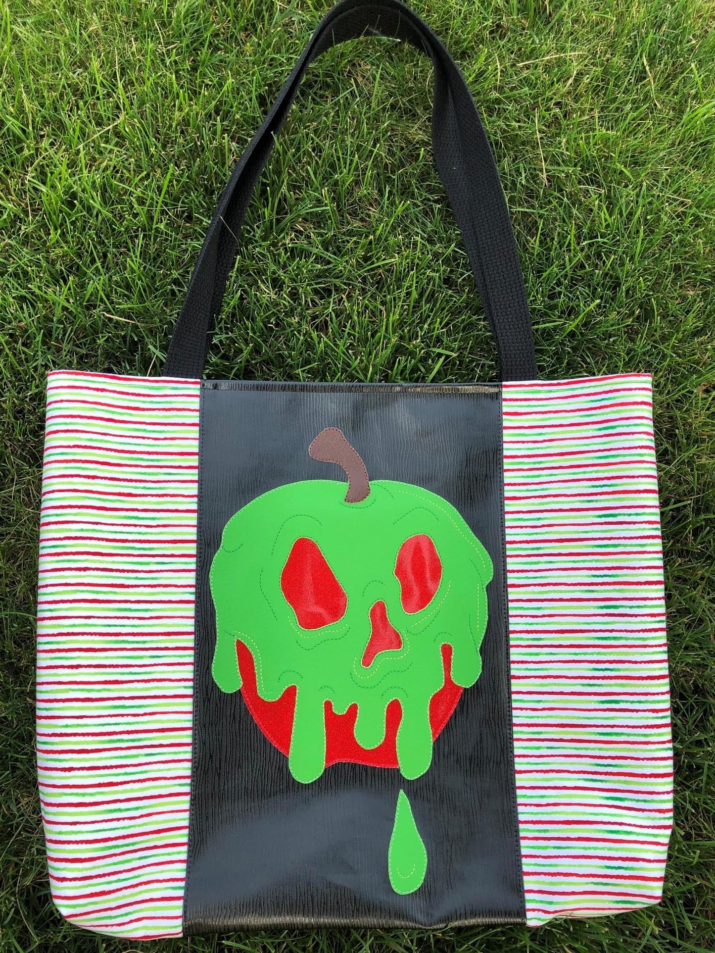 DIGITAL DESIGN- Poison Apple 4x4