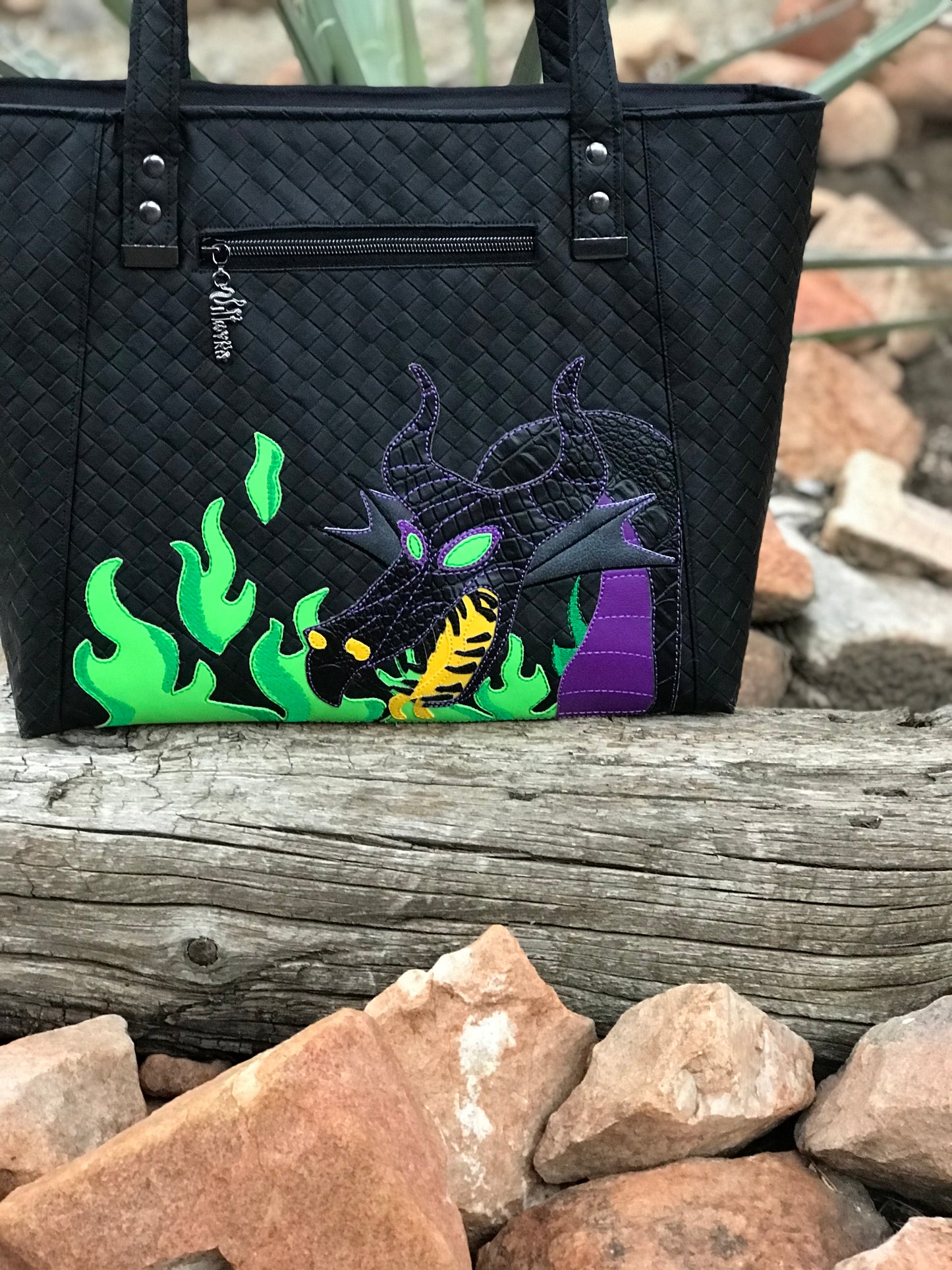 DIGITAL DESIGN- Dragon 8x12