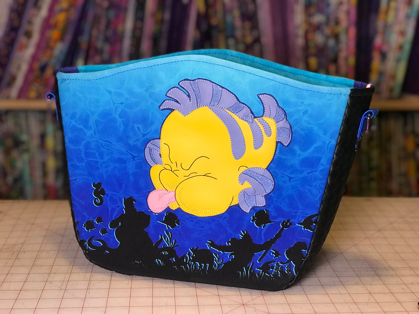 DIGITAL DESIGN- Silly Fish 6x10