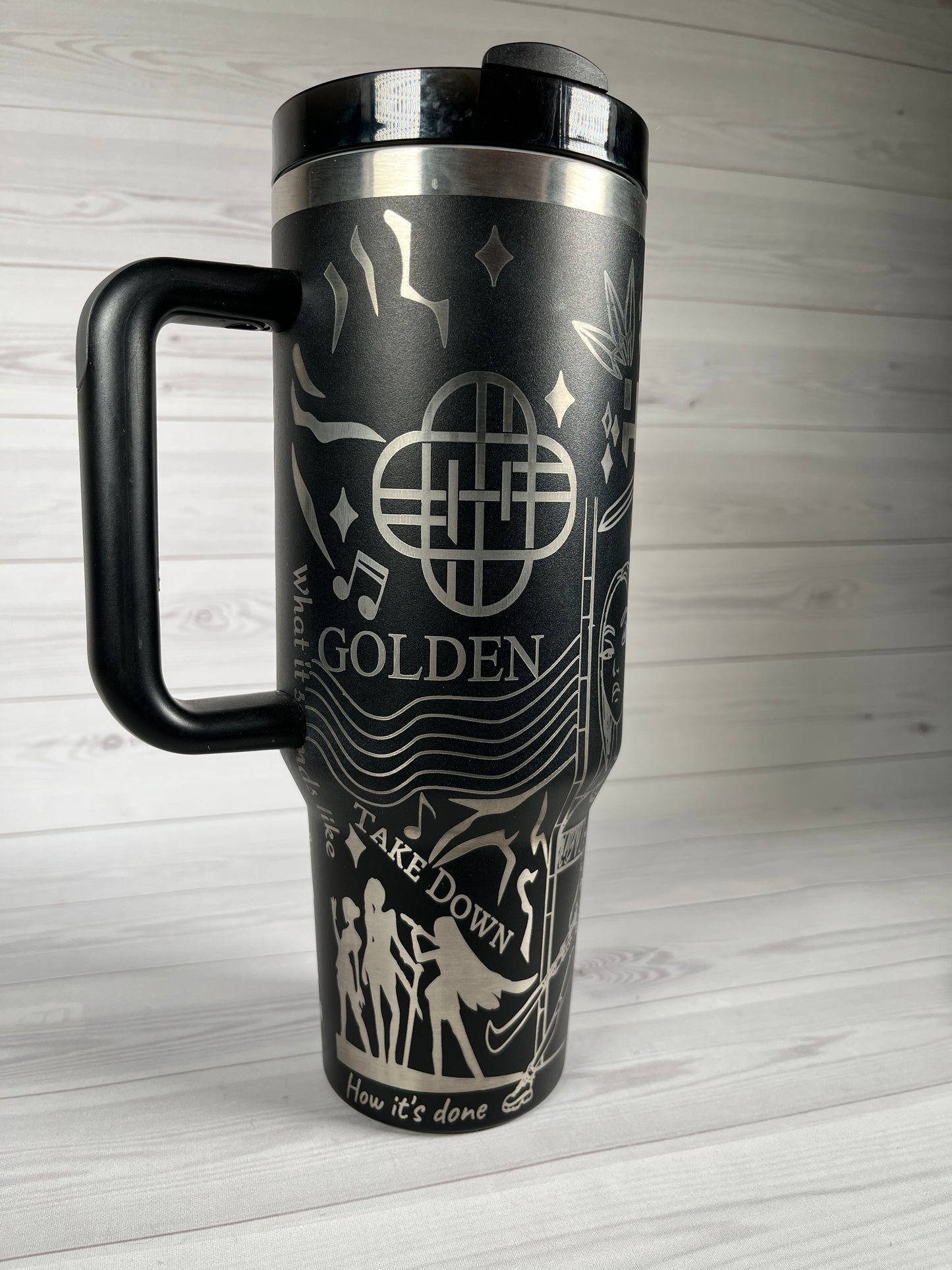 Hunter girls 40 oz tumbler
