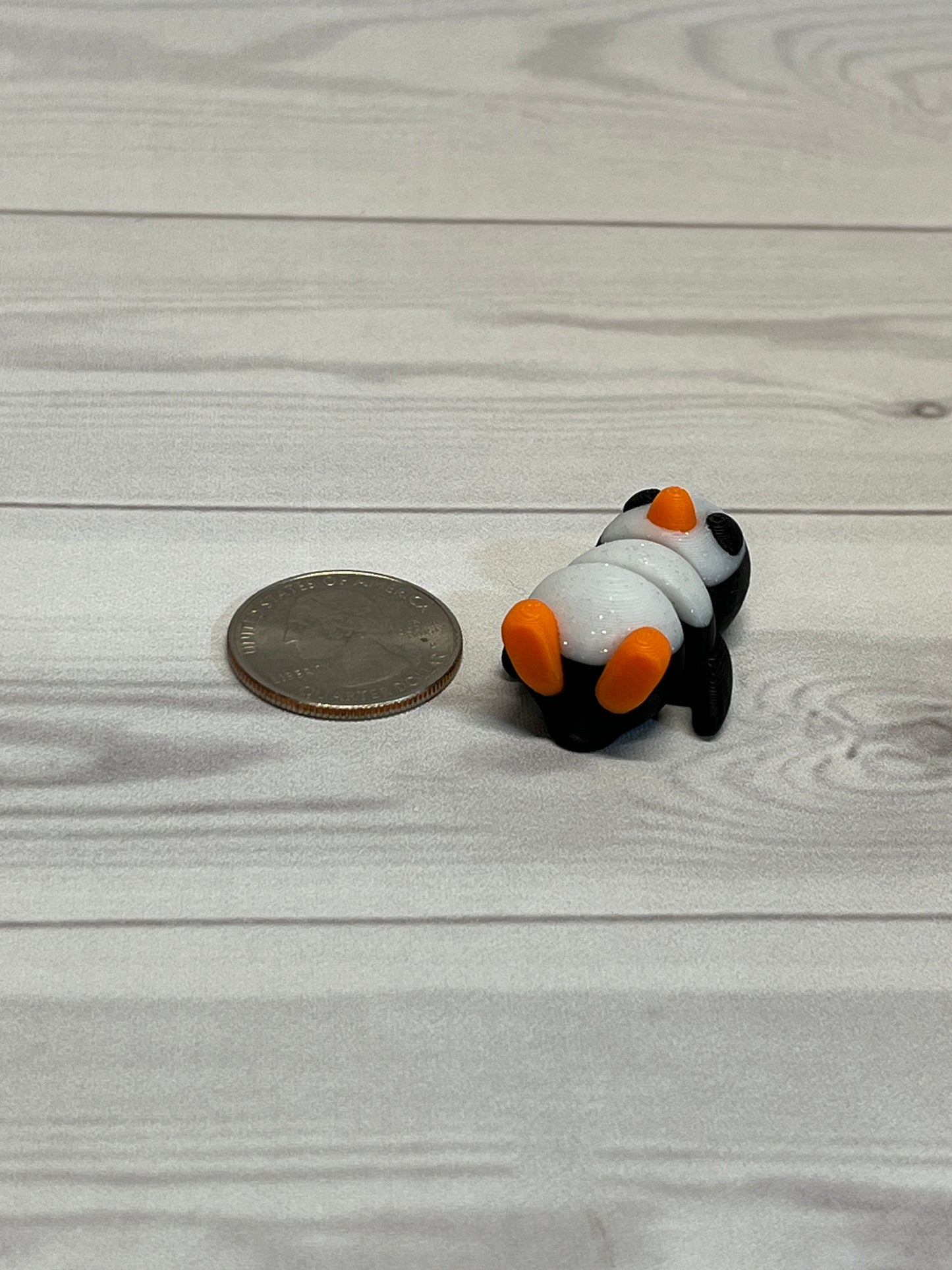 Penguin mini fig (water)