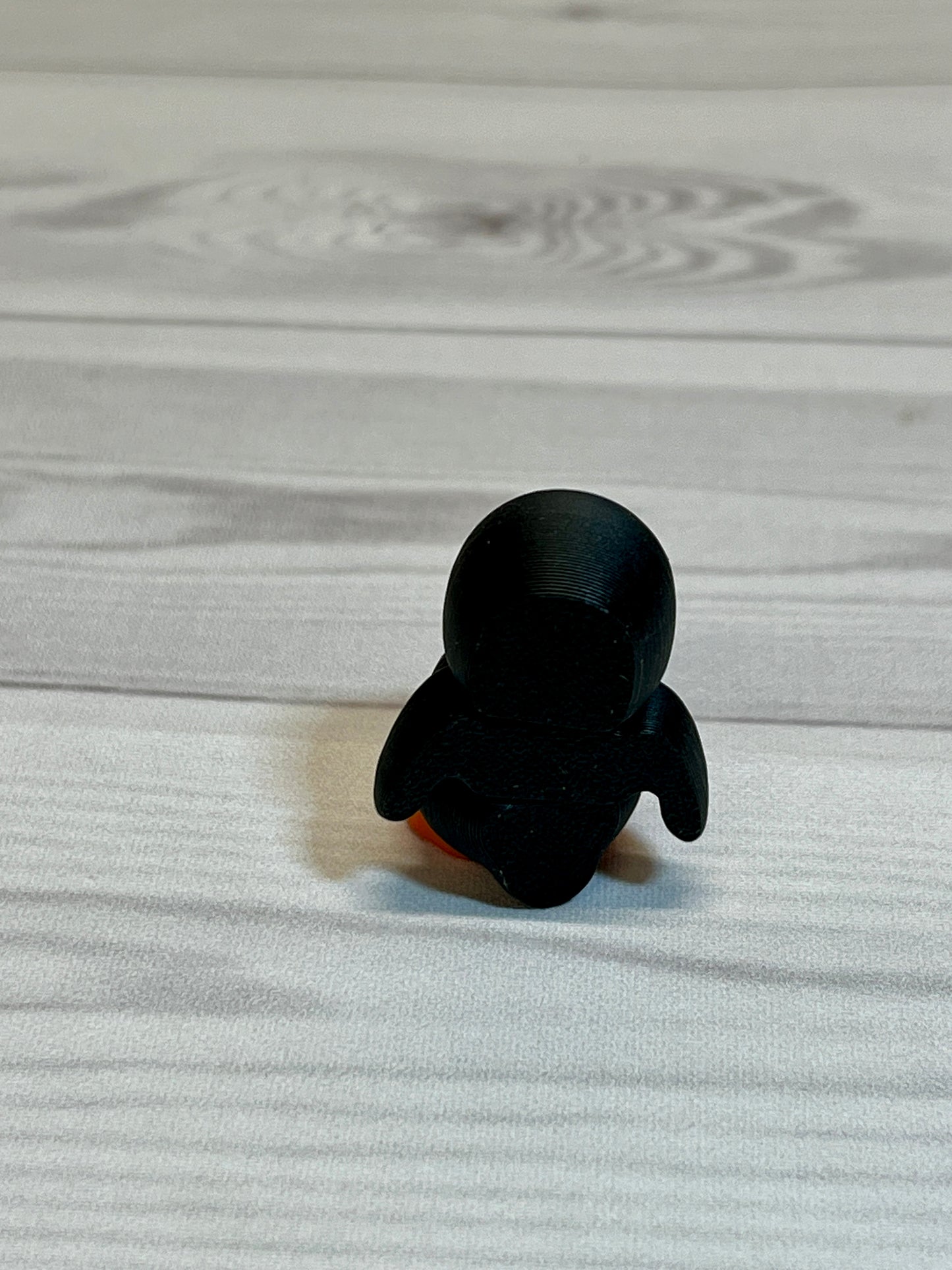 Penguin mini fig (water)