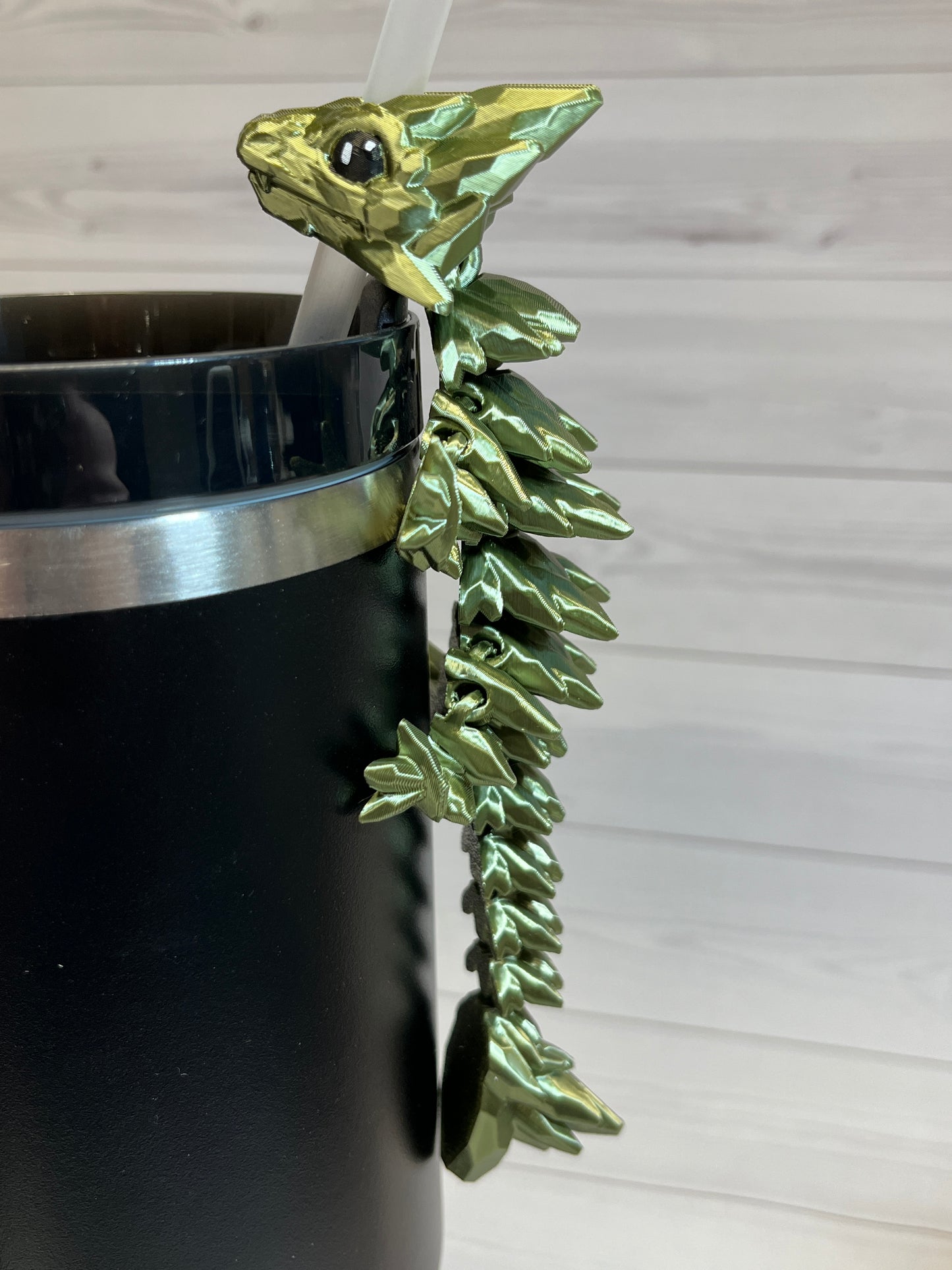 Dragon Straw Buddy- Green Bronze